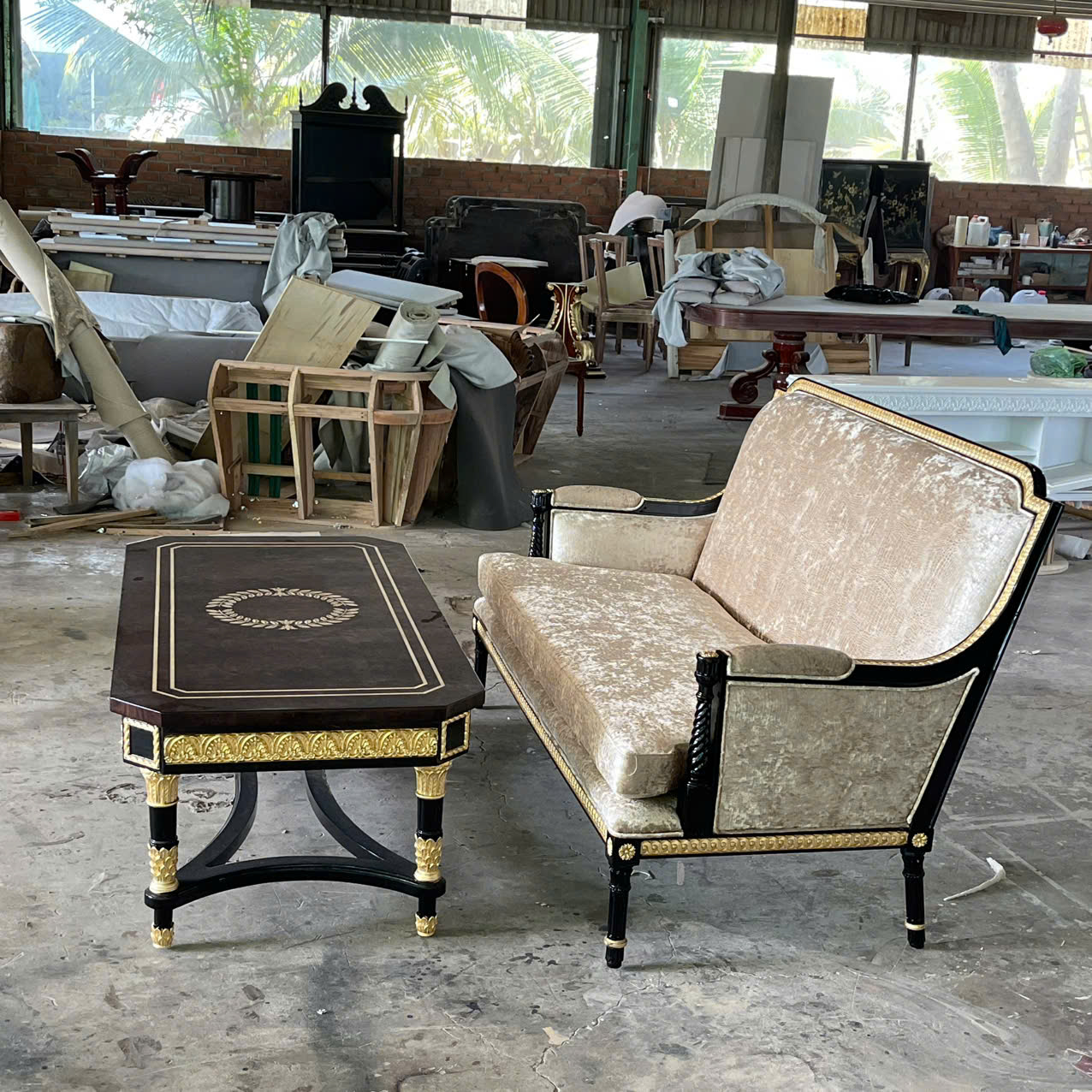 BÀN TRÀ CỔ ĐIỂN WELLINGTON PHONG CÁCH Ý